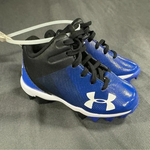 Under Armour ~ Leadoff Baseball Cleats ~  Youth Size 8K - Picture 1 of 9